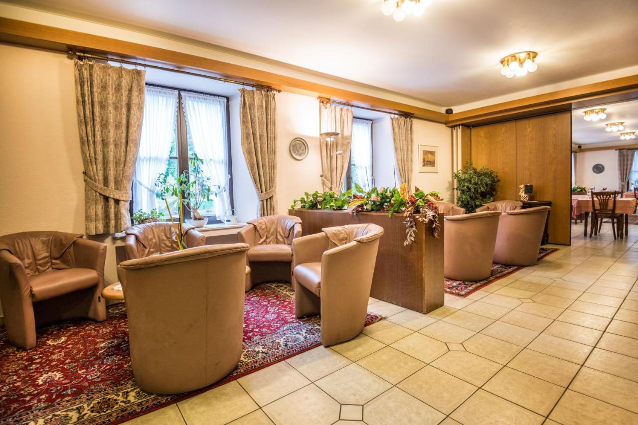 Hotel Le Postillon Esch-sur-Sûre Exteriör bild
